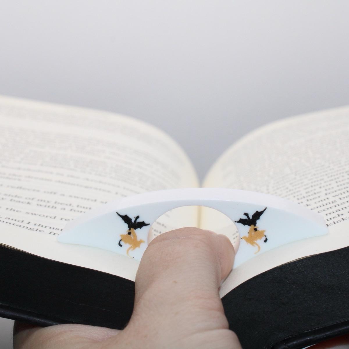 One Handed Book Page Holder | Fourth Wing | Iron Flame | BookTok | Ergonomic | Dragons